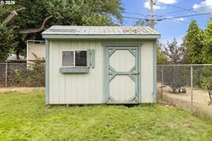 15245 SE Market Ct, Portland, OR 97233 - Photo 27