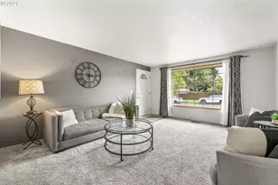 15245 SE Market Ct, Portland, OR 97233 - Photo 5