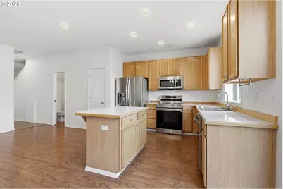 18529 SW Cascade Dr, Beaverton, OR 97003 - Photo 15