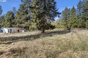 426 Lou Gray Dr, Myrtle Creek, OR 97457 - Photo 25