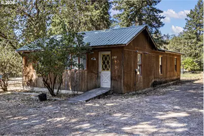 426 Lou Gray Dr, Myrtle Creek, OR 97457 - Photo 1
