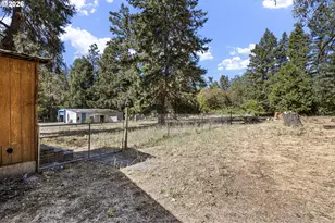 426 Lou Gray Dr, Myrtle Creek, OR 97457 - Photo 23