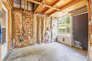 38775 Golden Valley Dr, Lebanon, OR 97355 - Photo 11