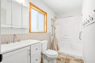 38775 Golden Valley Dr, Lebanon, OR 97355 - Photo 7