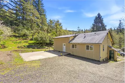 38775 Golden Valley Dr, Lebanon, OR 97355 - Photo 15