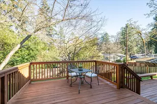 195 Coachman Dr, Eugene, OR 97405 - Photo 5