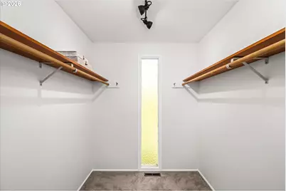 195 Coachman Dr, Eugene, OR 97405 - Photo 19