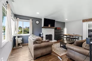 1159 19th Ave, Longview, WA 98632 - Photo 9