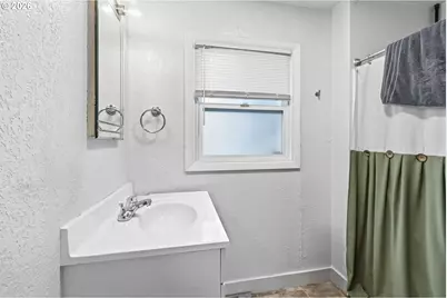 1159 19th Ave, Longview, WA 98632 - Photo 19