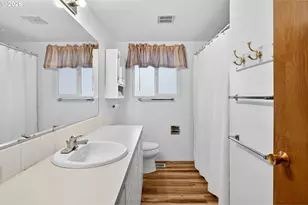 16540 SW King Charles Ave, King City, OR 97224 - Photo 19