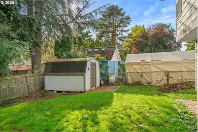 12020 SW Burlheights St, Portland, OR 97223 - Photo 39