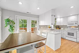 12020 SW Burlheights St, Portland, OR 97223 - Photo 11