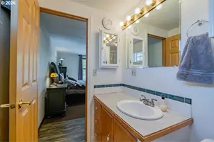 220 View Ln, Lebanon, OR 97355 - Photo 21