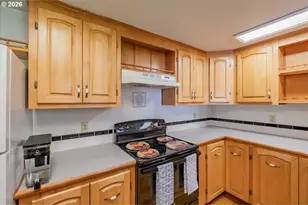 220 View Ln, Lebanon, OR 97355 - Photo 13