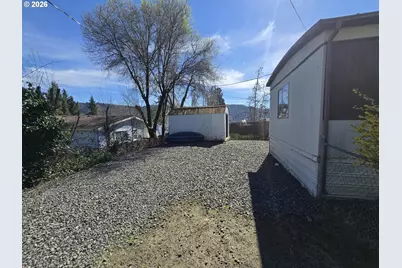 101 NE Darrell Ave, Winston, OR 97496 - Photo 3