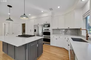 3900 Edgewood Ct, West Linn, OR 97068 - Photo 11