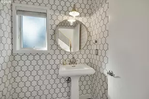 3900 Edgewood Ct, West Linn, OR 97068 - Photo 9