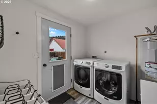 242 NW 1st Ave, John Day, OR 97845 - Photo 11