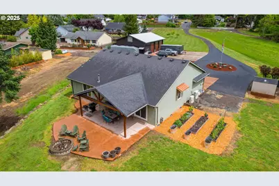 801 S Park St, Carlton, OR 97111 - Photo 7