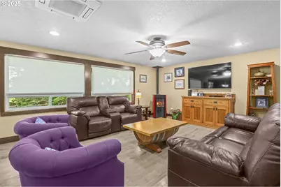 801 S Park St, Carlton, OR 97111 - Photo 17