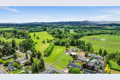 801 S Park St, Carlton, OR 97111 - Photo 7