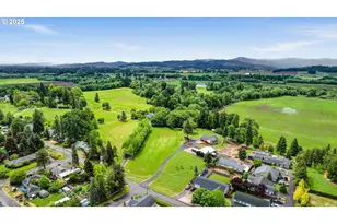 801 S Park St, Carlton, OR 97111 - Photo 7