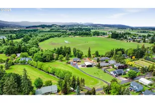 801 S Park St, Carlton, OR 97111 - Photo 9