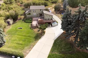 1902 Highland Dr, La Grande, OR 97850 - Photo 3