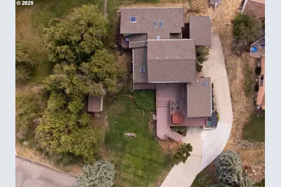 1902 Highland Dr, La Grande, OR 97850 - Photo 5