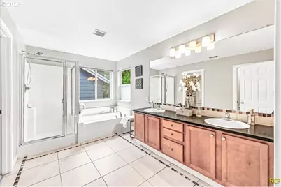 2575 NW Byrne Ter, Portland, OR 97229 - Photo 25