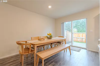 10404 NE 46th St, Vancouver, WA 98682 - Photo 9