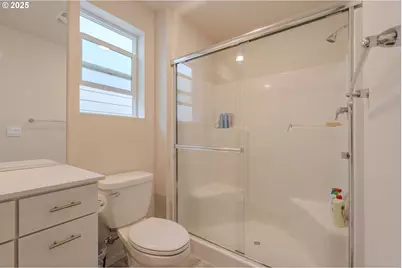 10404 NE 46th St, Vancouver, WA 98682 - Photo 25