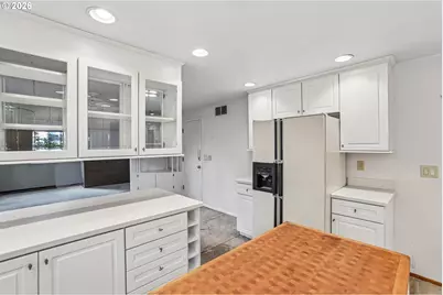 9637 SW 62nd Ave, Portland, OR 97219 - Photo 11