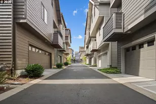 14323 SW Burlwood Ln, Beaverton, OR 97005 - Photo 41