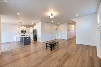 948 NE 17th Ave, Canby, OR 97013 - Photo 9