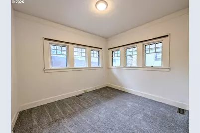 308 Adams Ave, La Grande, OR 97850 - Photo 9