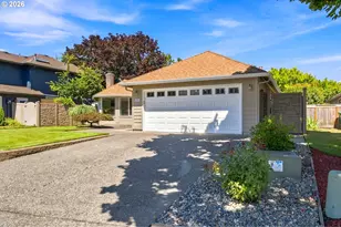 2004 SE 158th Loop, Vancouver, WA 98683 - Photo 3