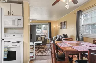 830 S 7th St, Cottage Grove, OR 97424 - Photo 11