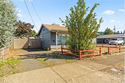 830 S 7th St, Cottage Grove, OR 97424 - Photo 5