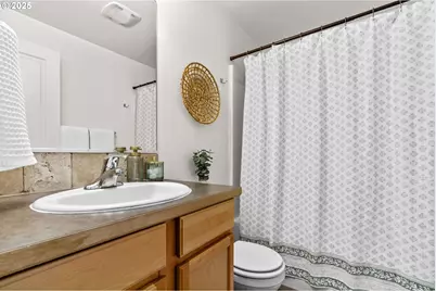 3031 Hummingbird Ln, Eugene, OR 97405 - Photo 23