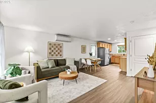 3031 Hummingbird Ln, Eugene, OR 97405 - Photo 5