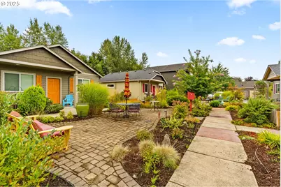 3031 Hummingbird Ln, Eugene, OR 97405 - Photo 27