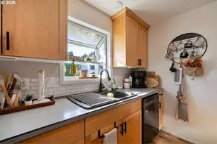 4009 Filbert St, Tillamook, OR 97141 - Photo 11