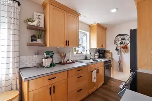 4009 Filbert St, Tillamook, OR 97141 - Photo 9