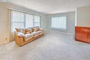 9017 NW 21st Ave, Vancouver, WA 98665 - Photo 5