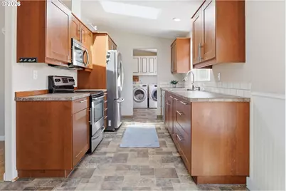 1655 S Elm #302, Canby, OR 97013 - Photo 11