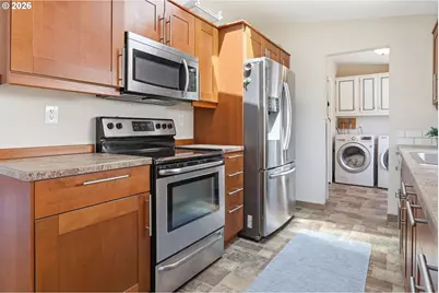 1655 S Elm #302, Canby, OR 97013 - Photo 13