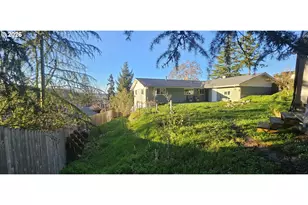 1123 SE Hawthorne Dr, Roseburg, OR 97470 - Photo 33