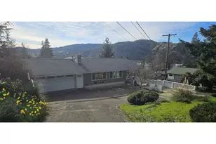 1123 SE Hawthorne Dr, Roseburg, OR 97470 - Photo 31