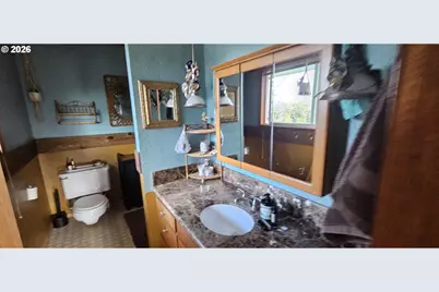 1123 SE Hawthorne Dr, Roseburg, OR 97470 - Photo 17